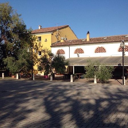 Agriturismo La Rasdora 曼托瓦诺港 外观 照片
