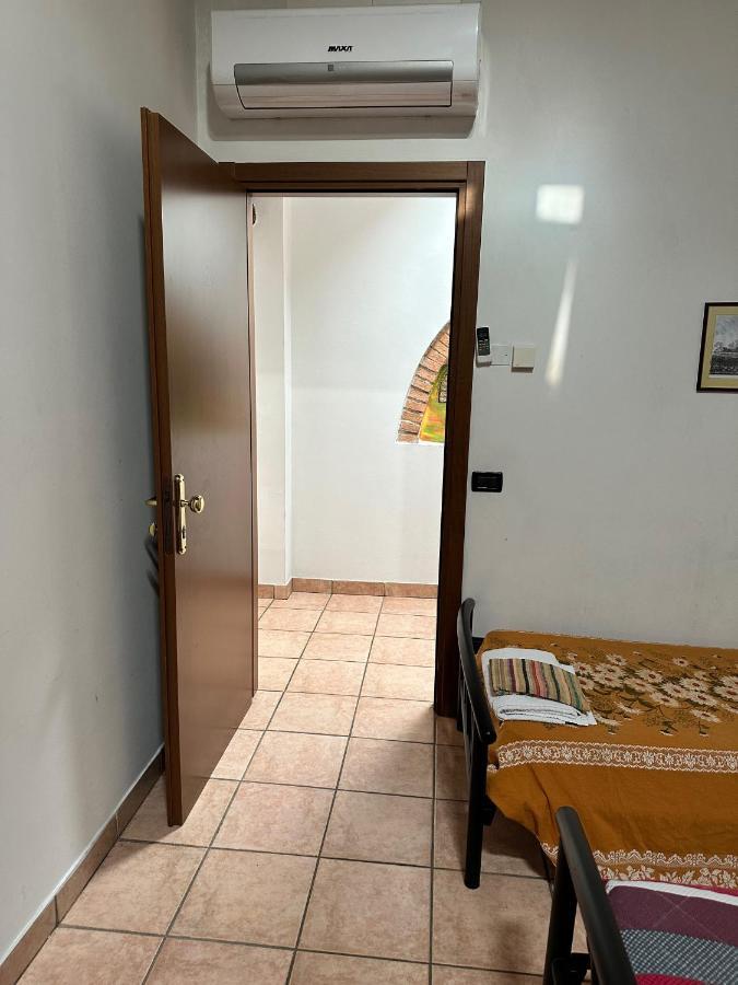 Agriturismo La Rasdora 曼托瓦诺港 外观 照片